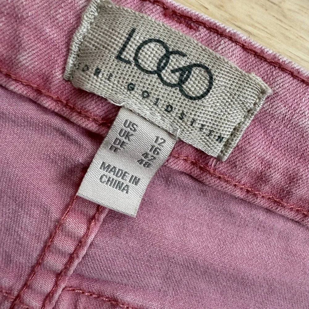 LOGO by Lori Goldstein Faded‎ Straight Jeans Women's Pink Denim Frayed - 12